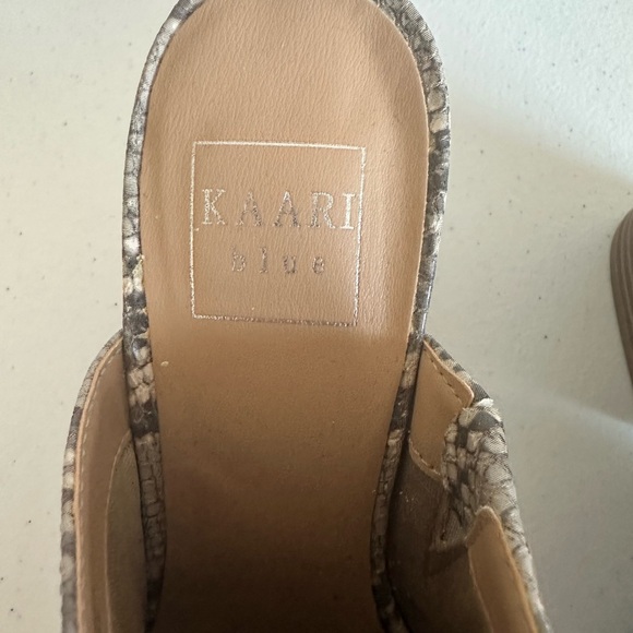 Women’s 8.5 Kaari Blue Gray Snakeskin Heeled Mules - Picture 9 of 11